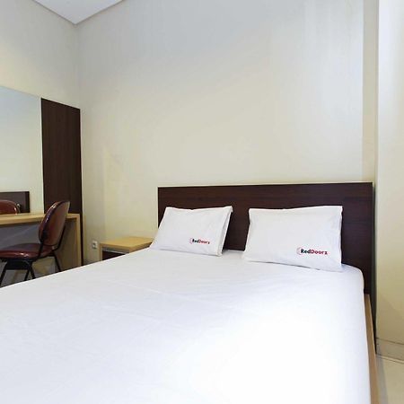 Reddoorz @ Taman Kebon Sirih Hotell Jakarta Exteriör bild